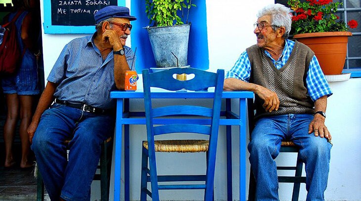 Почему почти все жители этого греческого острова живут дольше 100 лет? 3 главных секрета долголетия, которые мы можем перенять