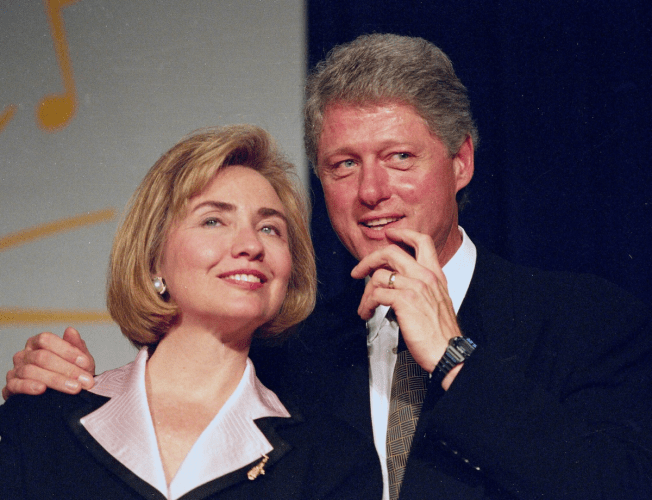 Как женщине изменить жизнь мужчины к лучшему: анекдот про Билла и Хилари Клинтон